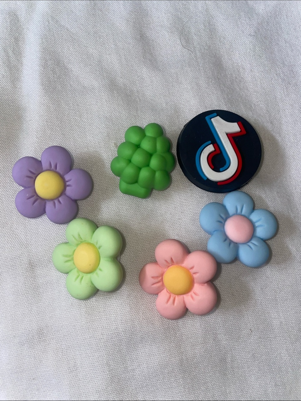 TikTok Logo & Pastel Flower Jibbitz Croc Buttons Set